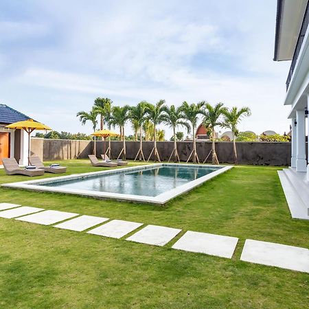 Villa Besakih 5Br, 5 Mins To Beach - Canggu Экстерьер фото